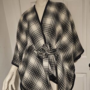 Apt. 9 Black and Cream Plaid Cape